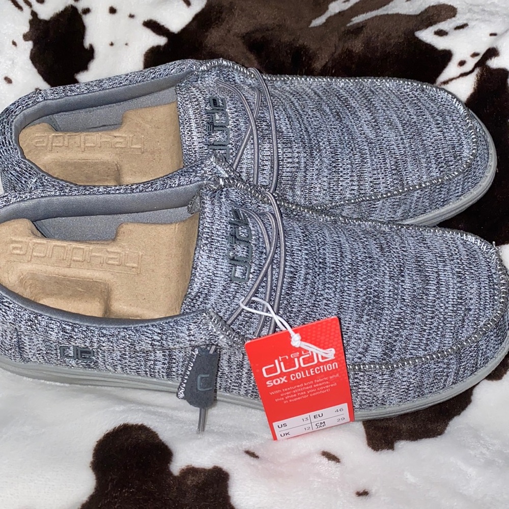 Brand new men’s hey dudes !!